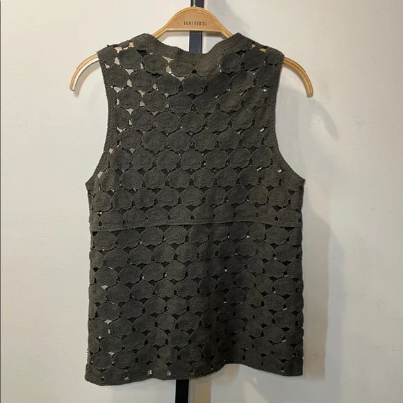 Bobeau Crochet Green Tank Top - Picture 3 of 4